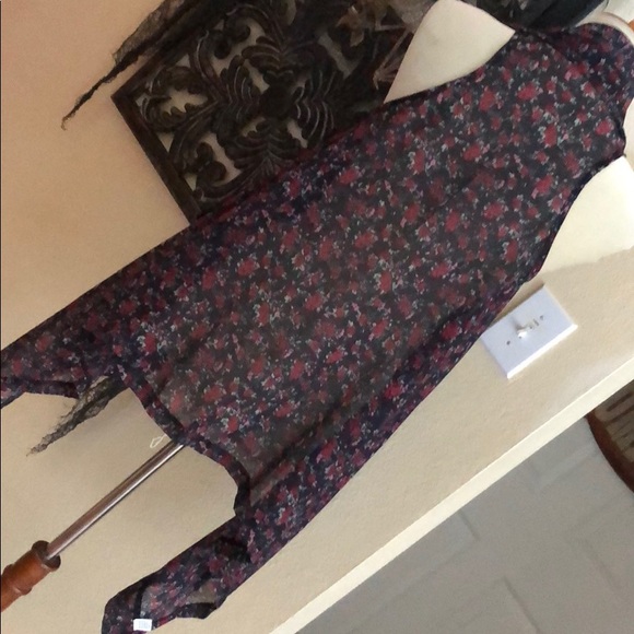 Navy floral flutter vest - Picture 2 of 3